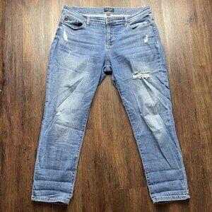 Judy Blue Jean Women 15/32 Blue Boyfriend Fit  Stretch Denim Distressed JB8275MD